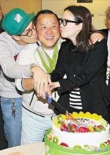 娱乐圈吃瓜赚200块是真的吗,揭秘网络谣言背后的真相